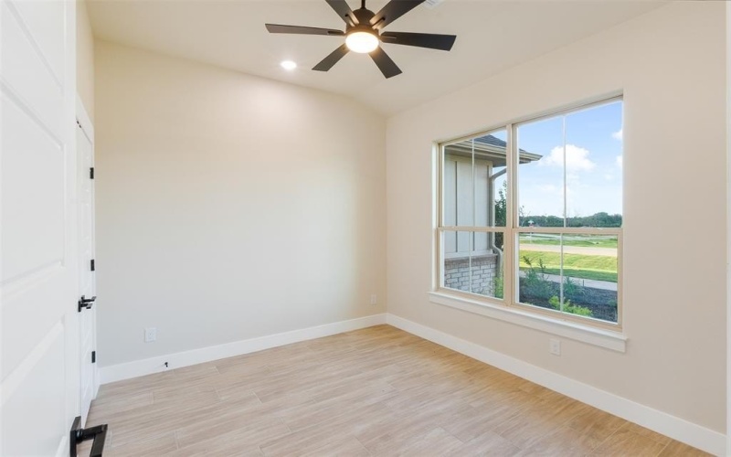 2516 Birchwood Drive, Granbury, TX 76049, 4 Bedrooms Bedrooms, ,3 BathroomsBathrooms,Residential,For Sale,2516 Birchwood Drive,20967001