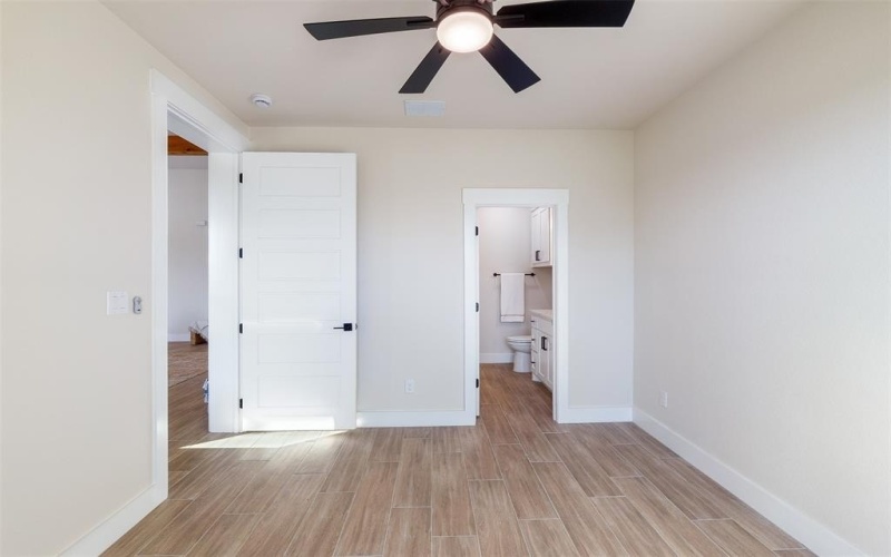 2516 Birchwood Drive, Granbury, TX 76049, 4 Bedrooms Bedrooms, ,3 BathroomsBathrooms,Residential,For Sale,2516 Birchwood Drive,20967001