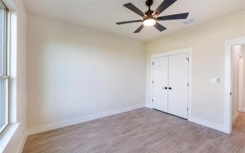 2516 Birchwood Drive, Granbury, TX 76049, 4 Bedrooms Bedrooms, ,3 BathroomsBathrooms,Residential,For Sale,2516 Birchwood Drive,20967001