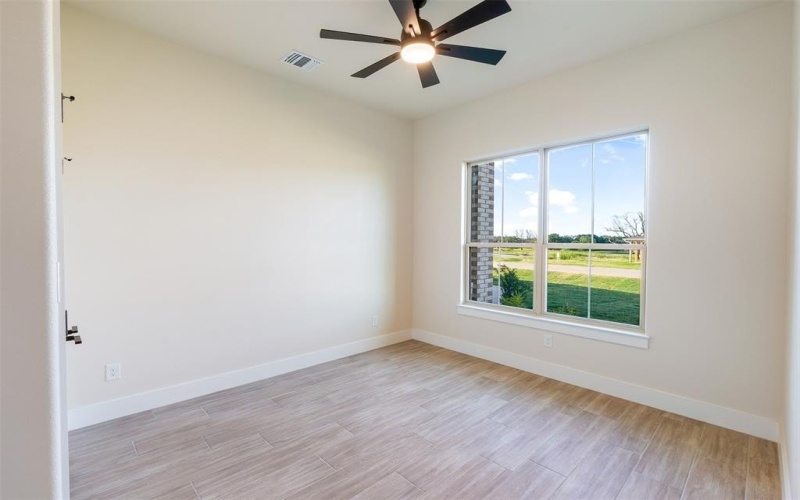 2516 Birchwood Drive, Granbury, TX 76049, 4 Bedrooms Bedrooms, ,3 BathroomsBathrooms,Residential,For Sale,2516 Birchwood Drive,20967001