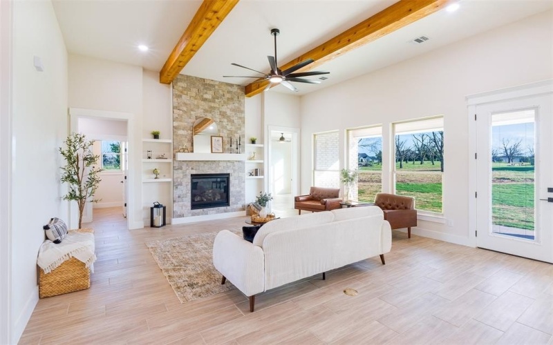 2516 Birchwood Drive, Granbury, TX 76049, 4 Bedrooms Bedrooms, ,3 BathroomsBathrooms,Residential,For Sale,2516 Birchwood Drive,20967001