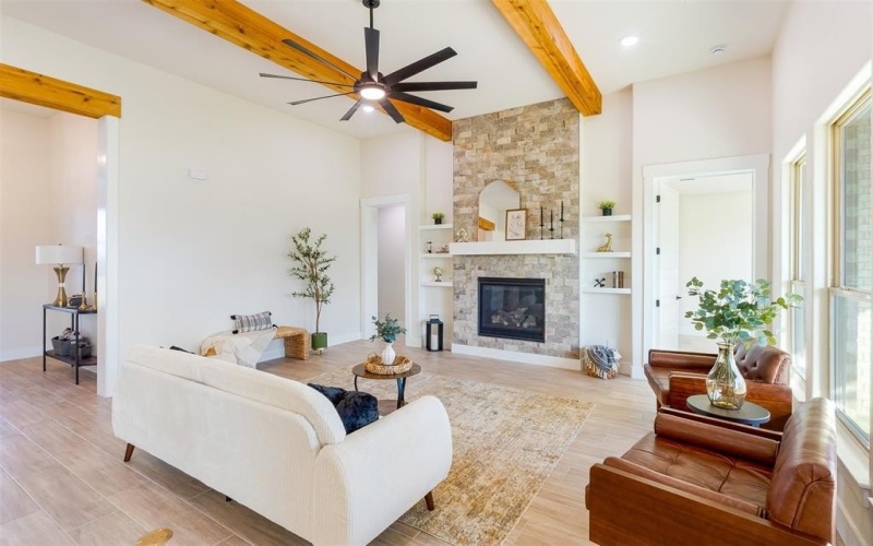 2516 Birchwood Drive, Granbury, TX 76049, 4 Bedrooms Bedrooms, ,3 BathroomsBathrooms,Residential,For Sale,2516 Birchwood Drive,20967001