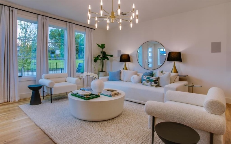 7207 Gaston Avenue #504, Dallas, TX 75206, 2 Bedrooms Bedrooms, ,2 BathroomsBathrooms,Residential,For Sale,7207 Gaston Avenue,20977275