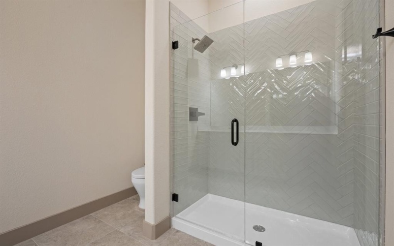 2516 Mosley Court, Cedar Hill, TX 75104, 5 Bedrooms Bedrooms, ,5 BathroomsBathrooms,Residential,For Sale,2516 Mosley Court,20977318