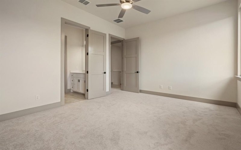 2516 Mosley Court, Cedar Hill, TX 75104, 5 Bedrooms Bedrooms, ,5 BathroomsBathrooms,Residential,For Sale,2516 Mosley Court,20977318