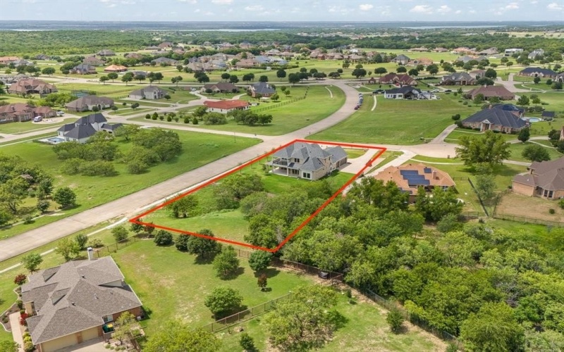 2516 Mosley Court, Cedar Hill, TX 75104, 5 Bedrooms Bedrooms, ,5 BathroomsBathrooms,Residential,For Sale,2516 Mosley Court,20977318