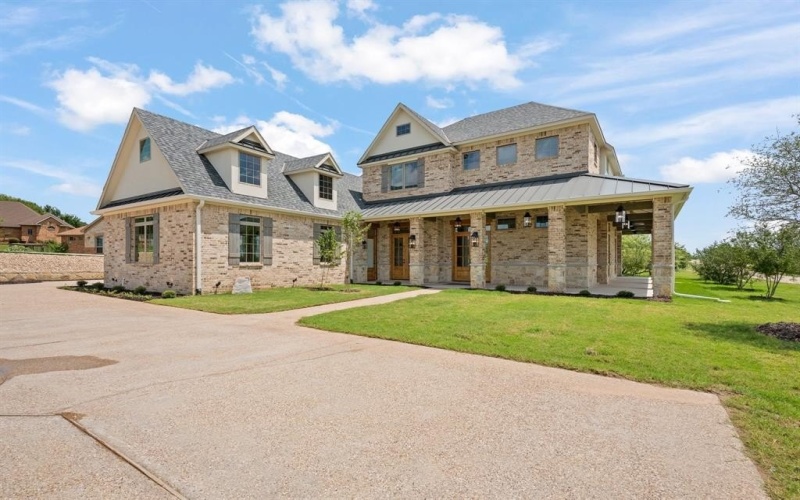2516 Mosley Court, Cedar Hill, TX 75104, 5 Bedrooms Bedrooms, ,5 BathroomsBathrooms,Residential,For Sale,2516 Mosley Court,20977318