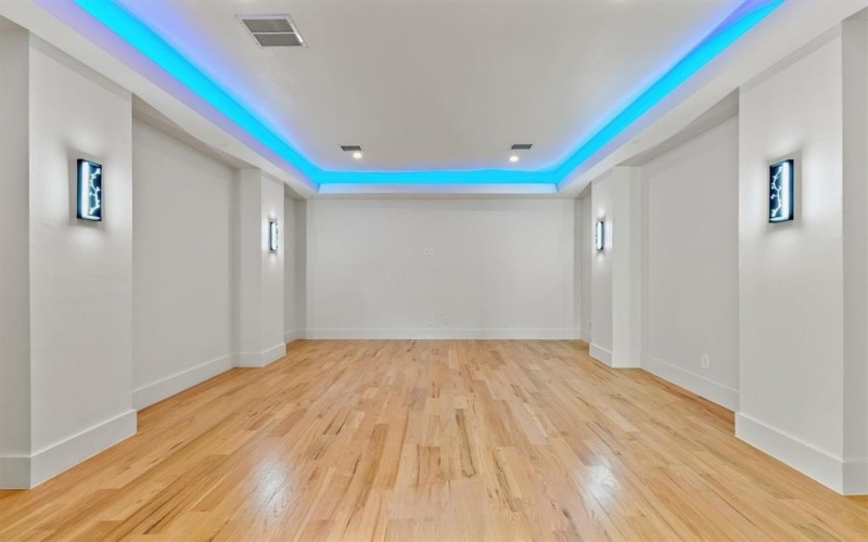 3820 Beechwood Lane, Dallas, TX 75220, 5 Bedrooms Bedrooms, ,6 BathroomsBathrooms,Residential,For Sale,3820 Beechwood Lane,20977321