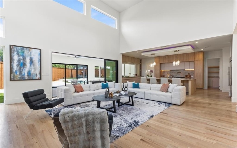3820 Beechwood Lane, Dallas, TX 75220, 5 Habitaciones Habitaciones , ,6 BañosBaños,Residential Lease,En Alquiler,3820 Beechwood Lane,20977341
