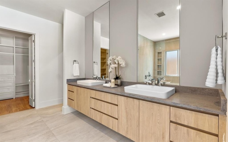 3820 Beechwood Lane, Dallas, TX 75220, 5 Habitaciones Habitaciones , ,6 BañosBaños,Residential Lease,En Alquiler,3820 Beechwood Lane,20977341