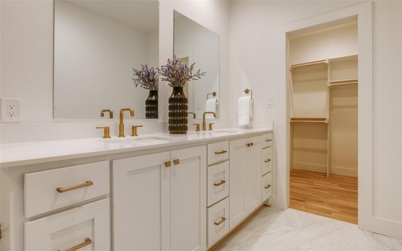 7207 Gaston Avenue #1005, Dallas, TX 75206, 2 Bedrooms Bedrooms, ,2 BathroomsBathrooms,Residential,For Sale,7207 Gaston Avenue,20977371