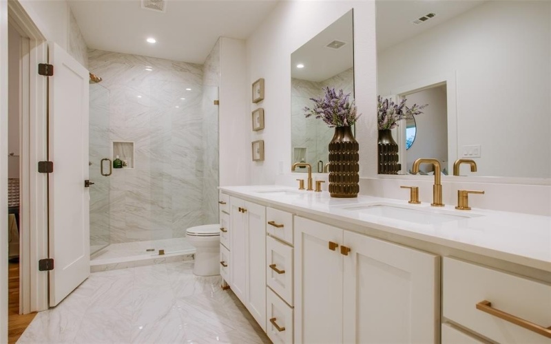 7207 Gaston Avenue #1005, Dallas, TX 75206, 2 Bedrooms Bedrooms, ,2 BathroomsBathrooms,Residential,For Sale,7207 Gaston Avenue,20977371