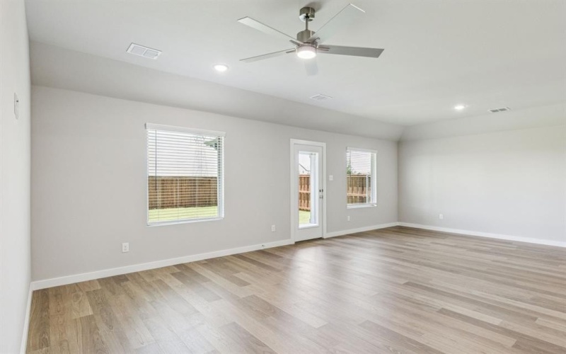 658 Briar Drive, Lavon, TX 75166, 4 Habitaciones Habitaciones , ,2 BañosBaños,Residential,En Venta,658 Briar Drive,20977591