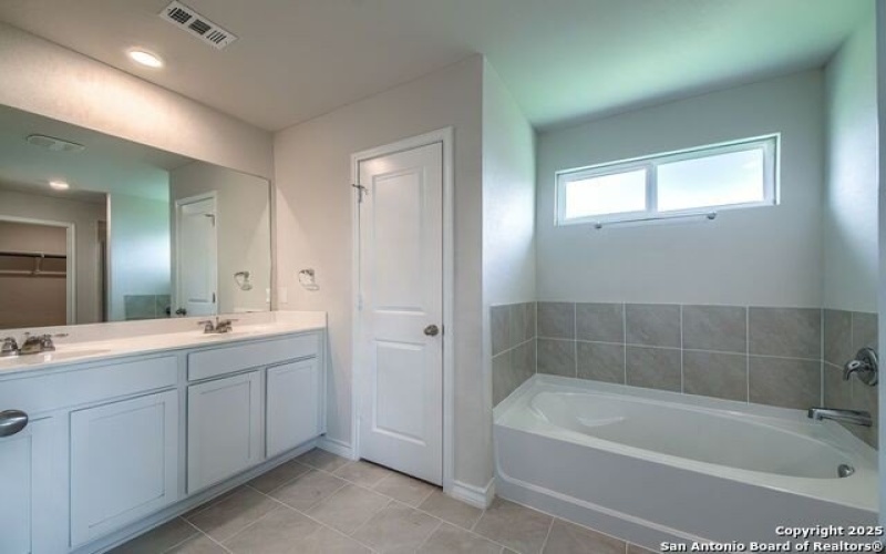 3008 Pemberton Post, San Antonio, TX 78245, 4 Habitaciones Habitaciones , ,2 BañosBaños,Residential,En Venta,3008 Pemberton Post,1877840
