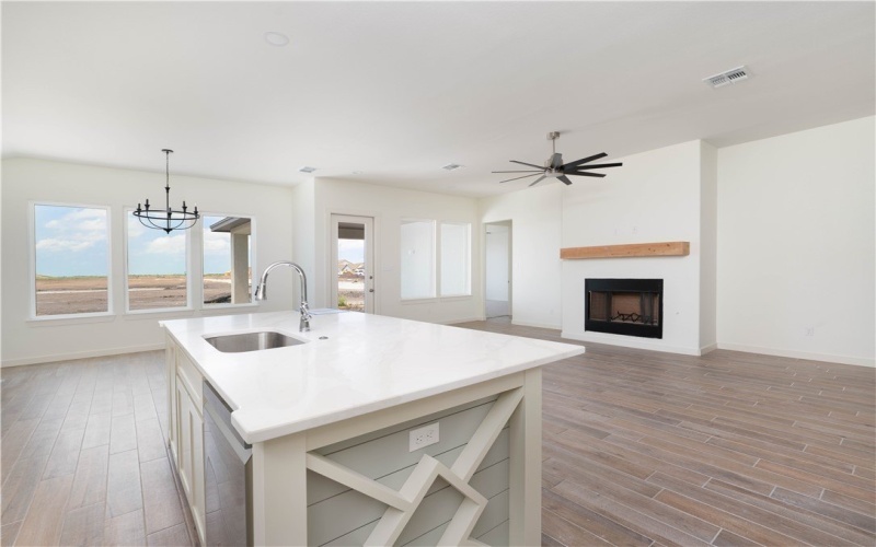 1402 Lois Chesney Street, Corpus Christi, TX 78415, 3 Habitaciones Habitaciones , ,3 BañosBaños,Residential,En Venta,1402 Lois Chesney Street,450921