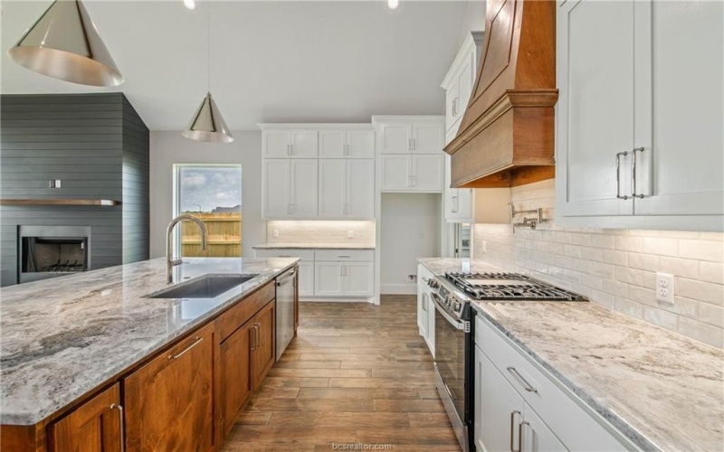 2312 Terrapin Trail, College Station, TX 77845, 4 Bedrooms Bedrooms, ,3 BathroomsBathrooms,Residential,For Sale,2312 Terrapin Trail,25007226