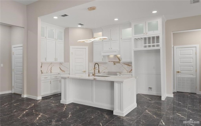 9510 N 71st Lane, McAllen, TX 78573, 3 Bedrooms Bedrooms, ,2 BathroomsBathrooms,Residential,For Sale,9510 N 71st Lane,474288