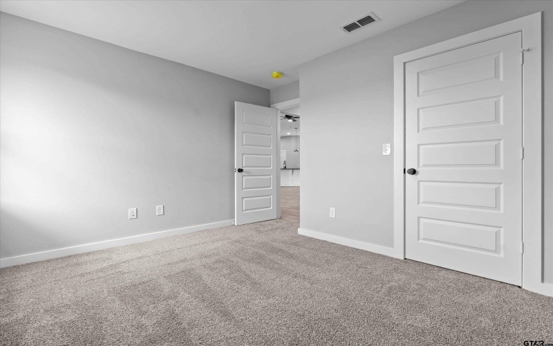 16409 Crossing Circle, Lindale, TX 75771, 3 Bedrooms Bedrooms, ,2 BathroomsBathrooms,Residential,For Sale,16409 Crossing Circle,25009509