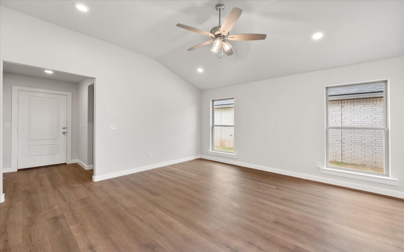 8613 29th Street, Lubbock, TX 79407, 4 Habitaciones Habitaciones , ,2 BañosBaños,Residential,En Venta,8613 29th Street,202556705