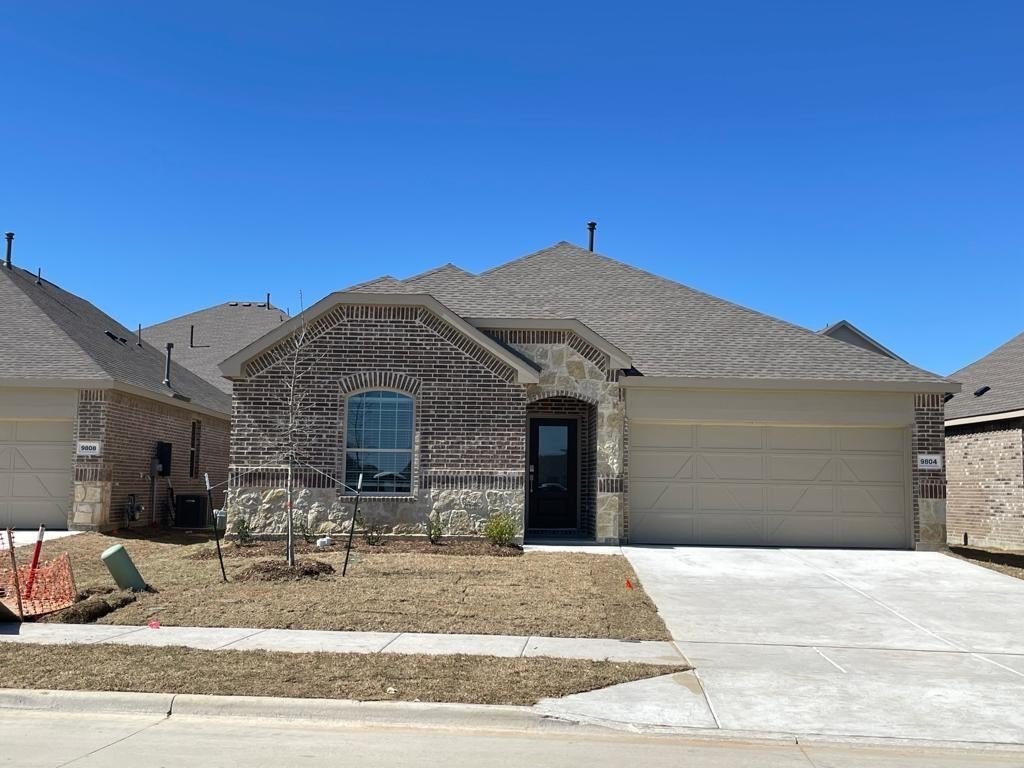 9804 Buffalo Ridge Road, Fort Worth, TX 76036, 4 Bedrooms Bedrooms, ,2 BathroomsBathrooms,Residential Lease,For Rent,9804 Buffalo Ridge Road,20977668