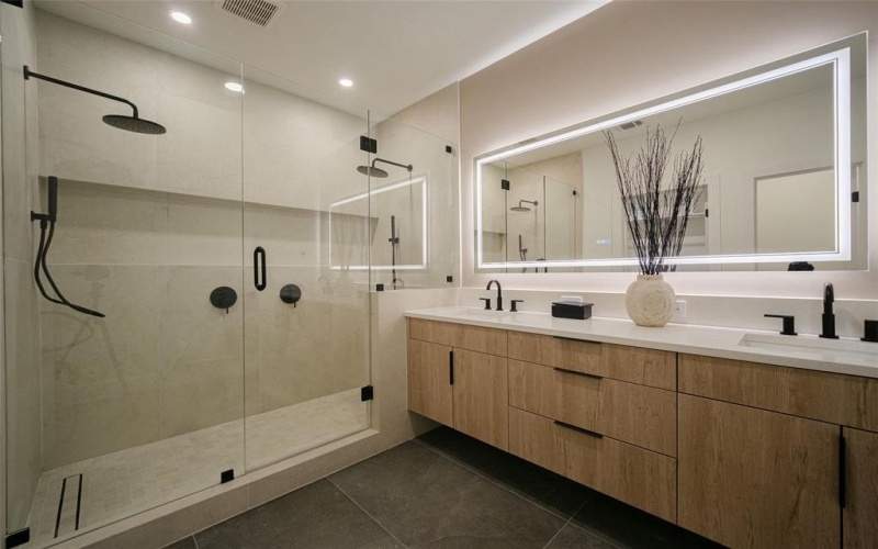 6529 Victoria, Dallas, TX 75209, 4 Bedrooms Bedrooms, ,3 BathroomsBathrooms,Residential,For Sale,6529 Victoria,20977697