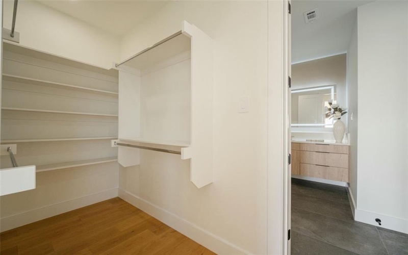 6529 Victoria, Dallas, TX 75209, 4 Bedrooms Bedrooms, ,3 BathroomsBathrooms,Residential,For Sale,6529 Victoria,20977697