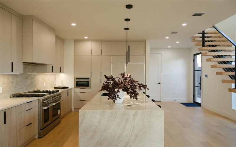 6529 Victoria, Dallas, TX 75209, 4 Bedrooms Bedrooms, ,3 BathroomsBathrooms,Residential,For Sale,6529 Victoria,20977697