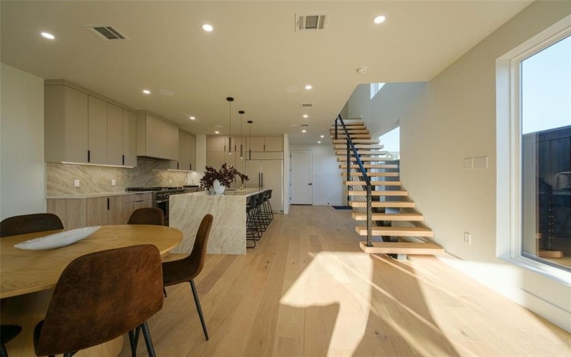 6529 Victoria, Dallas, TX 75209, 4 Bedrooms Bedrooms, ,3 BathroomsBathrooms,Residential,For Sale,6529 Victoria,20977697