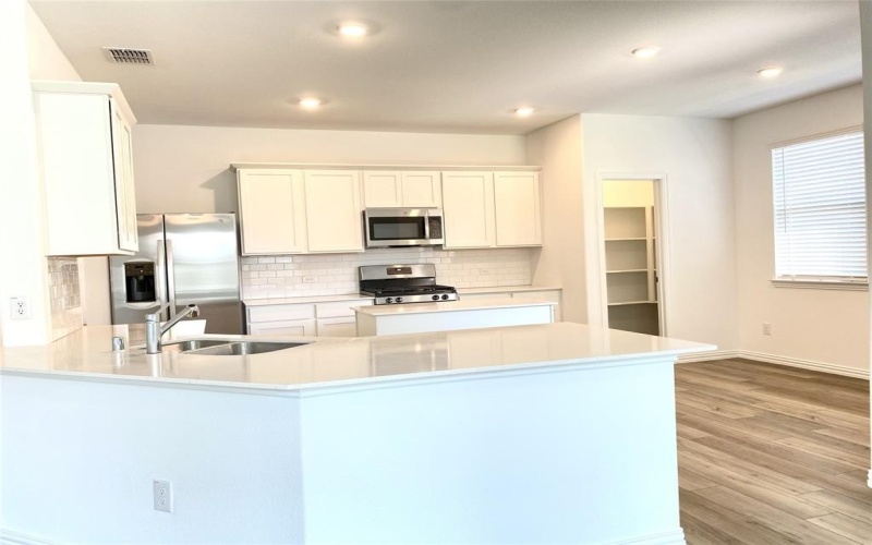 815 Black Hawk Drive, Princeton, TX 75407, 4 Bedrooms Bedrooms, ,2 BathroomsBathrooms,Residential Lease,For Rent,815 Black Hawk Drive,20977714