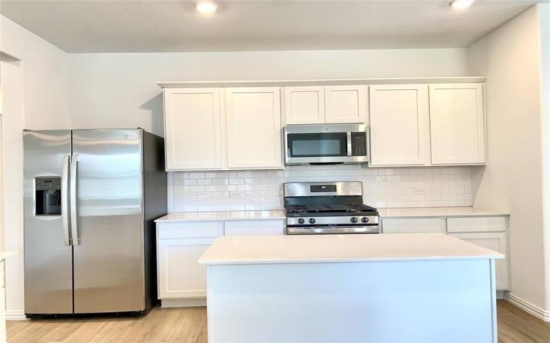 815 Black Hawk Drive, Princeton, TX 75407, 4 Bedrooms Bedrooms, ,2 BathroomsBathrooms,Residential Lease,For Rent,815 Black Hawk Drive,20977714