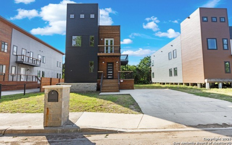 613 Sturgeon, San Marcos, TX 78666, 4 Bedrooms Bedrooms, ,5 BathroomsBathrooms,Residential,For Sale,613 Sturgeon,1878090