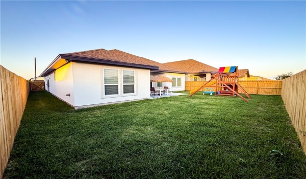 7717 Roman Drive, Corpus Christi, TX 78414, 4 Habitaciones Habitaciones , ,3 BañosBaños,Residential,En Venta,7717 Roman Drive,457284