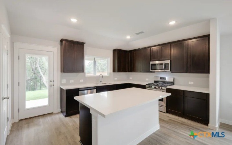 2674 Downsbury Road, New Braunfels, TX 78130, 3 Habitaciones Habitaciones , ,2 BañosBaños,Residential,En Venta,2674 Downsbury Road,583611