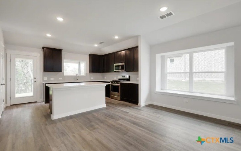 2674 Downsbury Road, New Braunfels, TX 78130, 3 Habitaciones Habitaciones , ,2 BañosBaños,Residential,En Venta,2674 Downsbury Road,583611