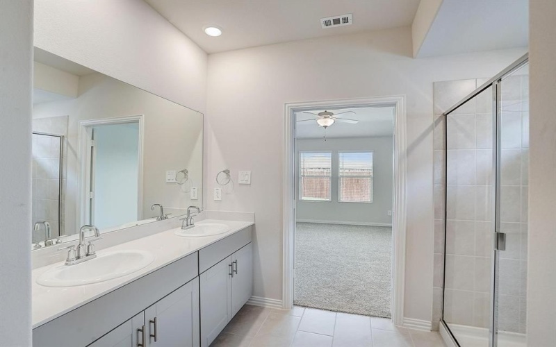 522 Castle Street, Sherman, TX 75092, 4 Bedrooms Bedrooms, ,3 BathroomsBathrooms,Residential,For Sale,522 Castle Street,20901993