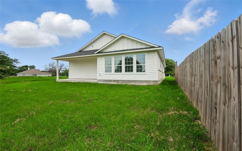 713 Hillburn, West Tawakoni, TX 75474, 3 Bedrooms Bedrooms, ,2 BathroomsBathrooms,Residential,For Sale,713 Hillburn,20958267