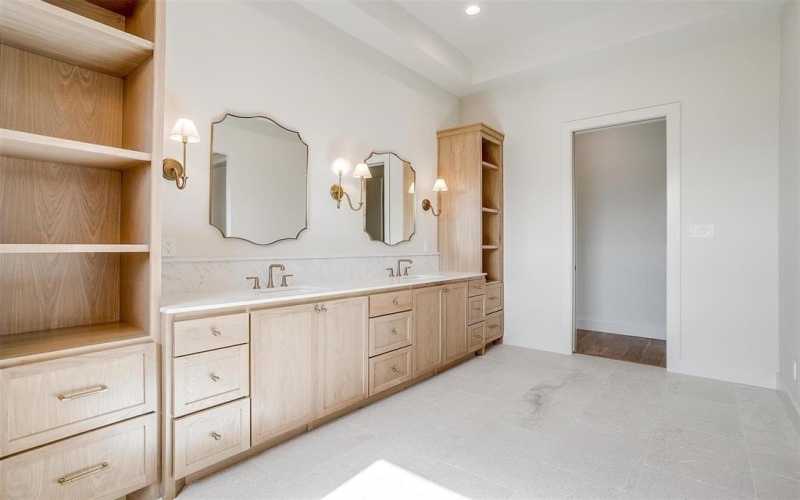 2015 Meadowlark Court, Aledo, TX 76008, 4 Bedrooms Bedrooms, ,3 BathroomsBathrooms,Residential,For Sale,2015 Meadowlark Court,20959735