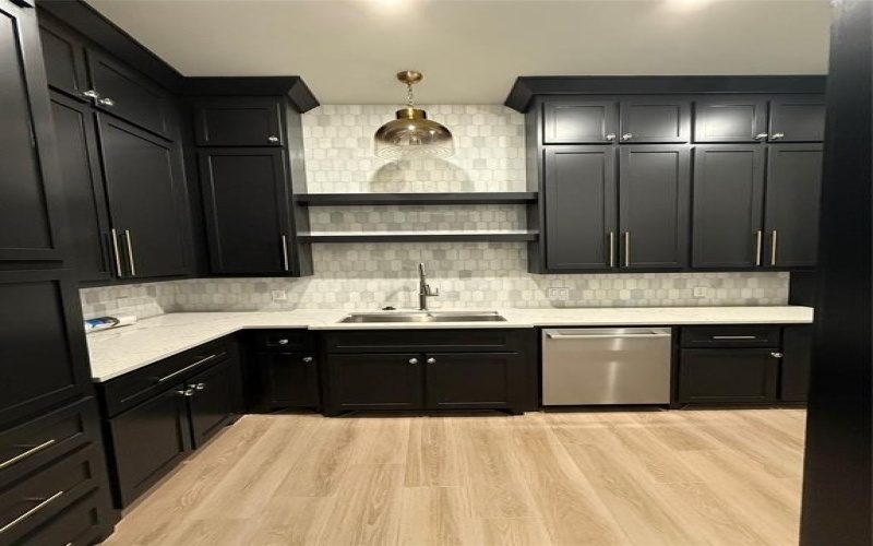 3023 Southern Rise Court, Granbury, TX 76049, 5 Bedrooms Bedrooms, ,7 BathroomsBathrooms,Residential,For Sale,3023 Southern Rise Court,20974731