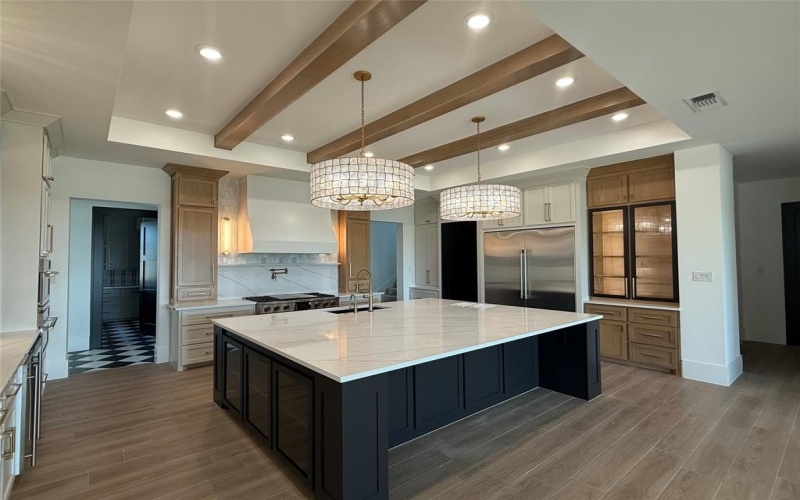 3023 Southern Rise Court, Granbury, TX 76049, 5 Bedrooms Bedrooms, ,7 BathroomsBathrooms,Residential,For Sale,3023 Southern Rise Court,20974731