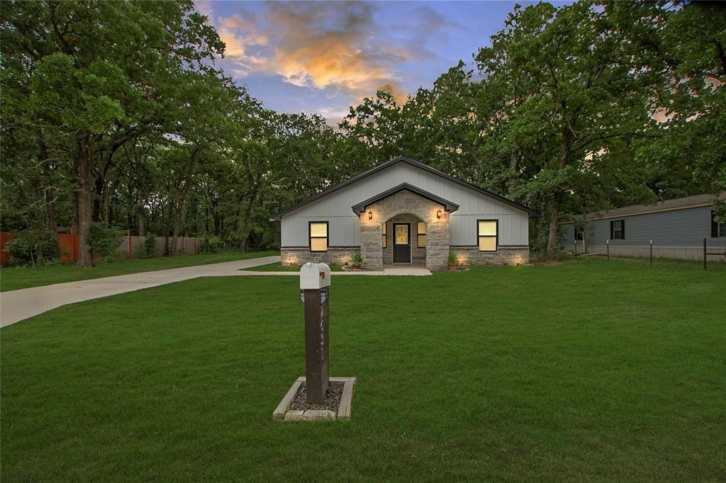 7631 Double Bridge Road, Mabank, TX 75156, 4 Habitaciones Habitaciones , ,2 BañosBaños,Residential,En Venta,7631 Double Bridge Road,20978143