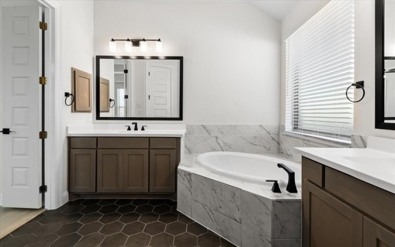 312 Bee Balm, McKinney, TX 75071, 4 Bedrooms Bedrooms, ,3 BathroomsBathrooms,Residential,For Sale,312 Bee Balm,20978181
