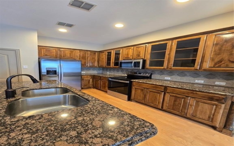 3808 Vienna Street, Irving, TX 75038, 4 Bedrooms Bedrooms, ,3 BathroomsBathrooms,Residential Lease,For Rent,3808 Vienna Street,20978228