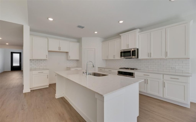 137 Breeds Hill Road, Little Elm, TX 75068, 4 Bedrooms Bedrooms, ,3 BathroomsBathrooms,Residential,For Sale,137 Breeds Hill Road,20978469