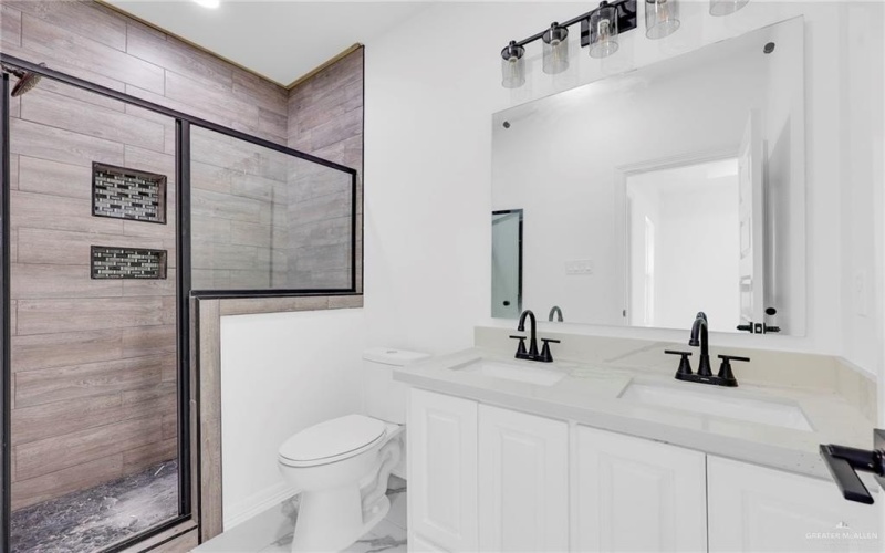 5018 Birch Street, Edinburg, TX 78541, 3 Bedrooms Bedrooms, ,2 BathroomsBathrooms,Residential,For Sale,5018 Birch Street,474420