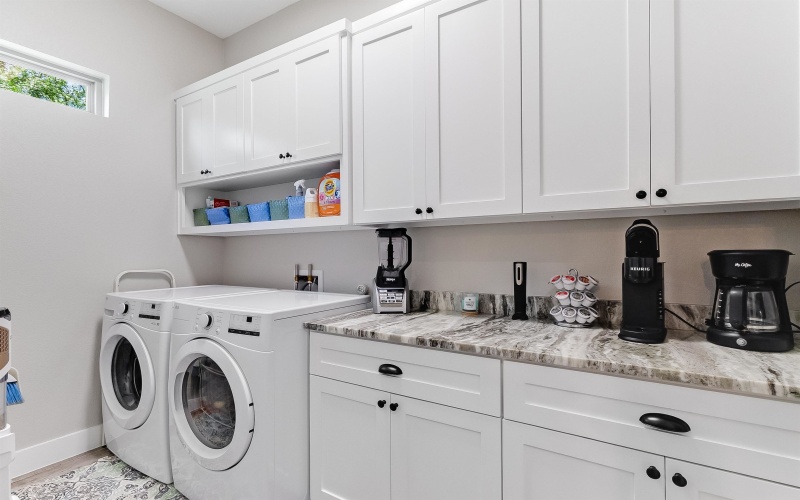 317 Parallel Circle, Horseshoe Bay, TX 78657, 2 Bedrooms Bedrooms, ,2 BathroomsBathrooms,Residential,For Sale,317 Parallel Circle,173983