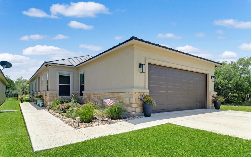 317 Parallel Circle, Horseshoe Bay, TX 78657, 2 Bedrooms Bedrooms, ,2 BathroomsBathrooms,Residential,For Sale,317 Parallel Circle,173983
