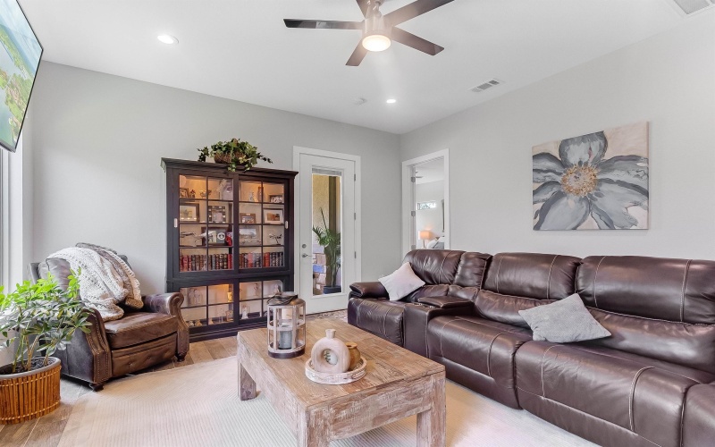 317 Parallel Circle, Horseshoe Bay, TX 78657, 2 Bedrooms Bedrooms, ,2 BathroomsBathrooms,Residential,For Sale,317 Parallel Circle,173983