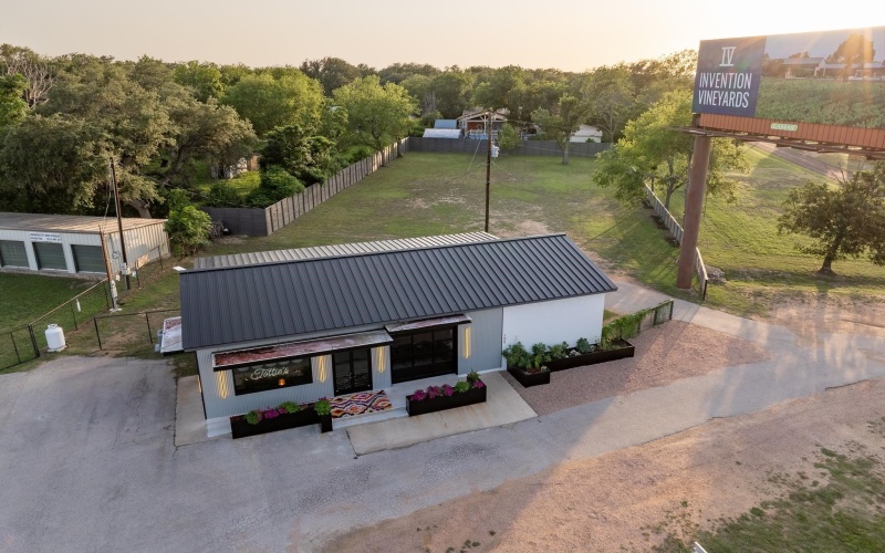 105 N US HWY 281, Johnson City, TX 78636, ,Commercial Sale,For Sale,105 N US HWY 281,173993