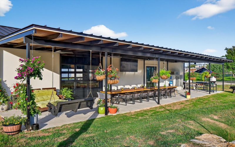 105 N US HWY 281, Johnson City, TX 78636, ,Commercial Sale,For Sale,105 N US HWY 281,173993