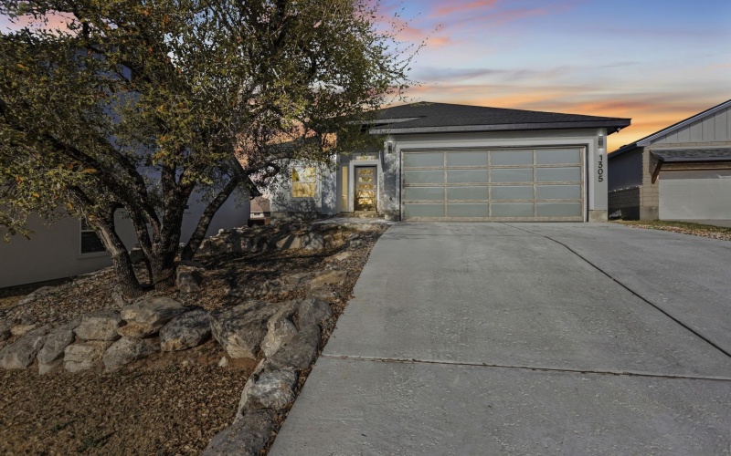 1305 Laurel Cove, Marble Falls, TX 78654, 3 Bedrooms Bedrooms, ,2 BathroomsBathrooms,Residential,For Sale,1305 Laurel Cove,173997